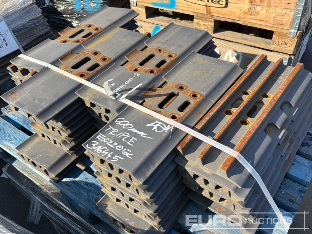 600mm Steel Track Plates - Náhradní díly pro Rýpadlo: obrázek 2 600mm Steel Track Plates - Náhradní díly pro Rýpadlo: obrázek 2