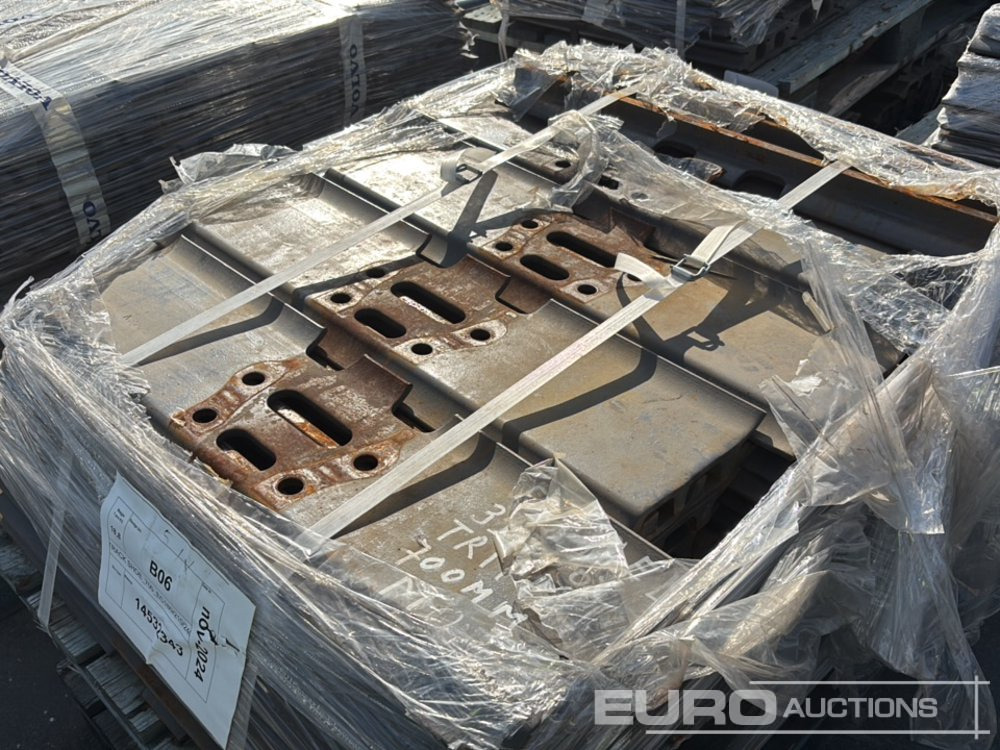 700mm Steel Track Plates - Náhradní díly pro Rýpadlo: obrázek 4 700mm Steel Track Plates - Náhradní díly pro Rýpadlo: obrázek 4