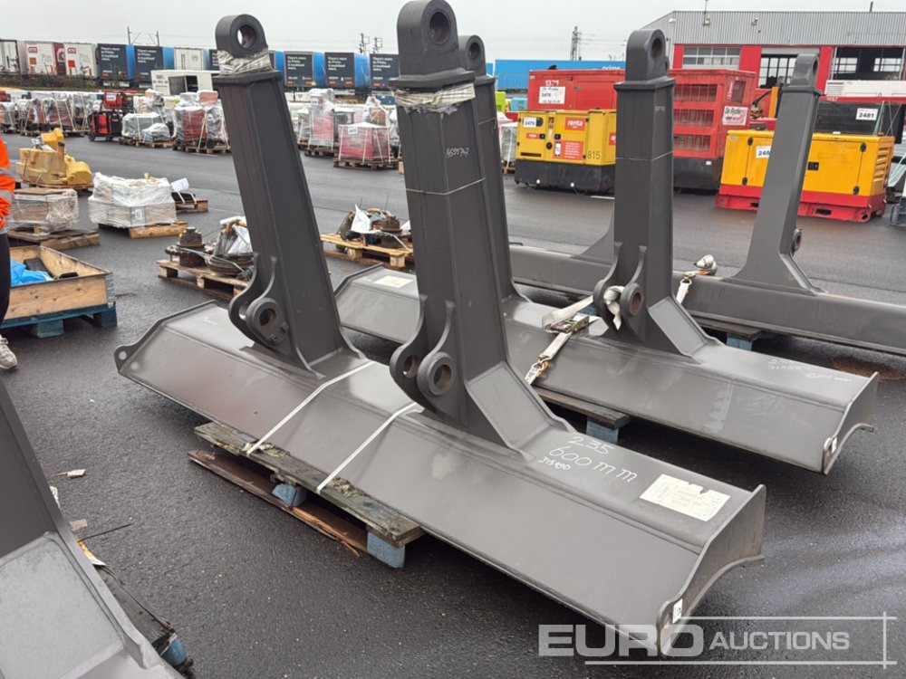 Dozer Blade to suit Volvo ECR235E - Náhradní díly pro Rýpadlo: obrázek 1 Dozer Blade to suit Volvo ECR235E - Náhradní díly pro Rýpadlo: obrázek 1