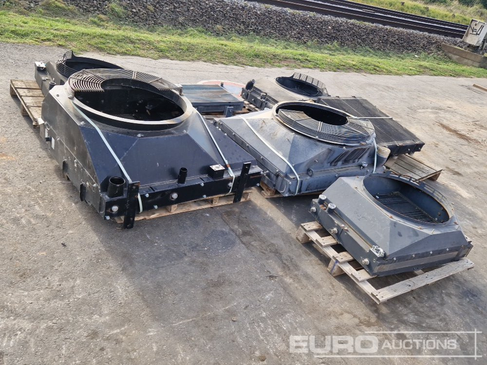 Pallets of Various Radiators to suit Excavators (7 of) - Náhradní díly pro Rýpadlo: obrázek 4 Pallets of Various Radiators to suit Excavators (7 of) - Náhradní díly pro Rýpadlo: obrázek 4