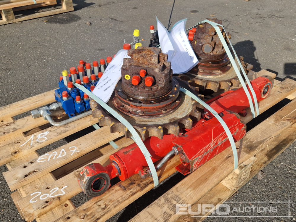 Spare Parts, Final Drive (2 of) Hydraulic Pump, Hydraulic Block, Cylinder to suit Volvo ECR25D - Náhradní díly pro Rýpadlo: obrázek 2 Spare Parts, Final Drive (2 of) Hydraulic Pump, Hydraulic Block, Cylinder to suit Volvo ECR25D - Náhradní díly pro Rýpadlo: obrázek 2