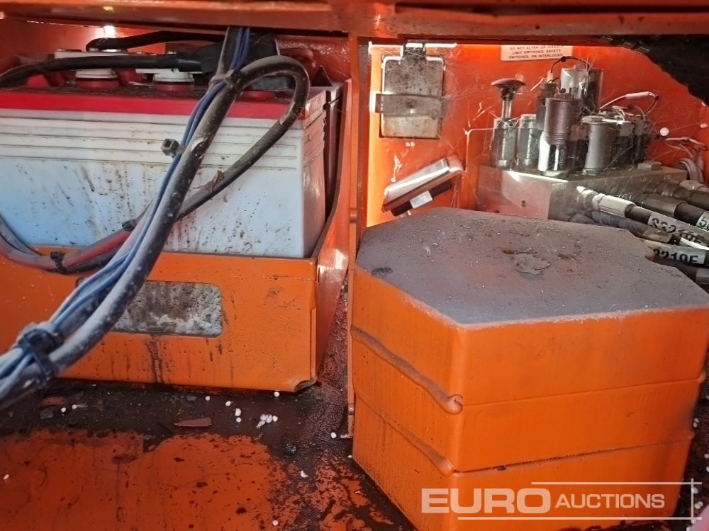 Nůžková plošina Snorkel S3219E: obrázek 19