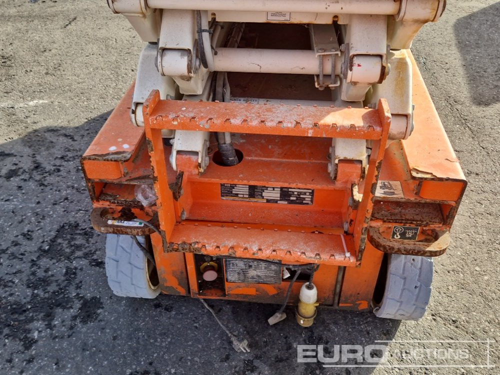 Nůžková plošina Snorkel S3219E: obrázek 14