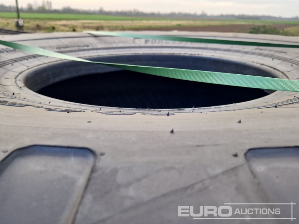 Unused 23.5-25 24PR E-3/L-3 TL Tyres (4 of) - Pneumatiky: obrázek 5 Unused 23.5-25 24PR E-3/L-3 TL Tyres (4 of) - Pneumatiky: obrázek 5