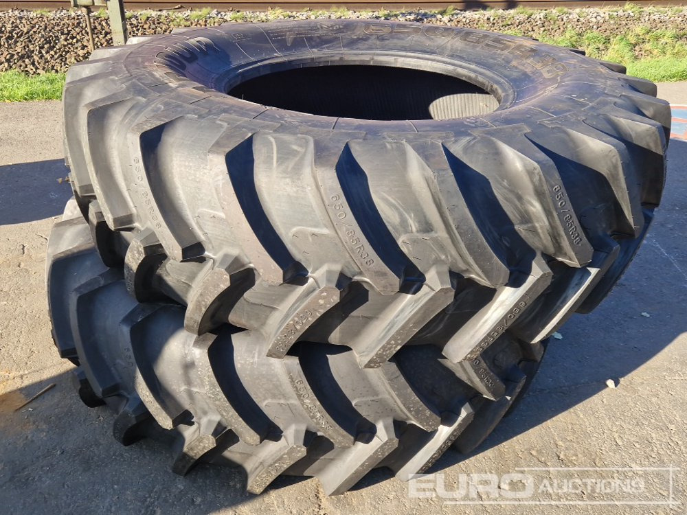 Unused Armour 600/85R38 Tyres (2 of) - Pneumatiky: obrázek 1 Unused Armour 600/85R38 Tyres (2 of) - Pneumatiky: obrázek 1