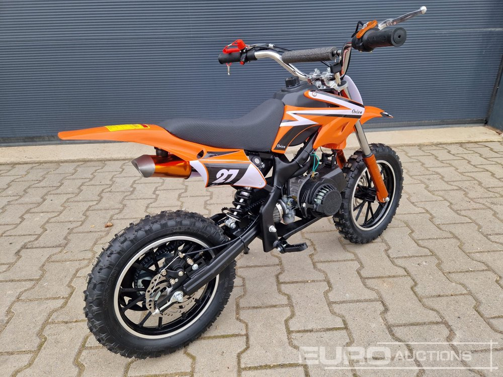 Unused DIRTBIKE 50R-D705 49CC Kids Petrol Motorbike, Automatic - Motocykl: obrázek 5 Unused DIRTBIKE 50R-D705 49CC Kids Petrol Motorbike, Automatic - Motocykl: obrázek 5