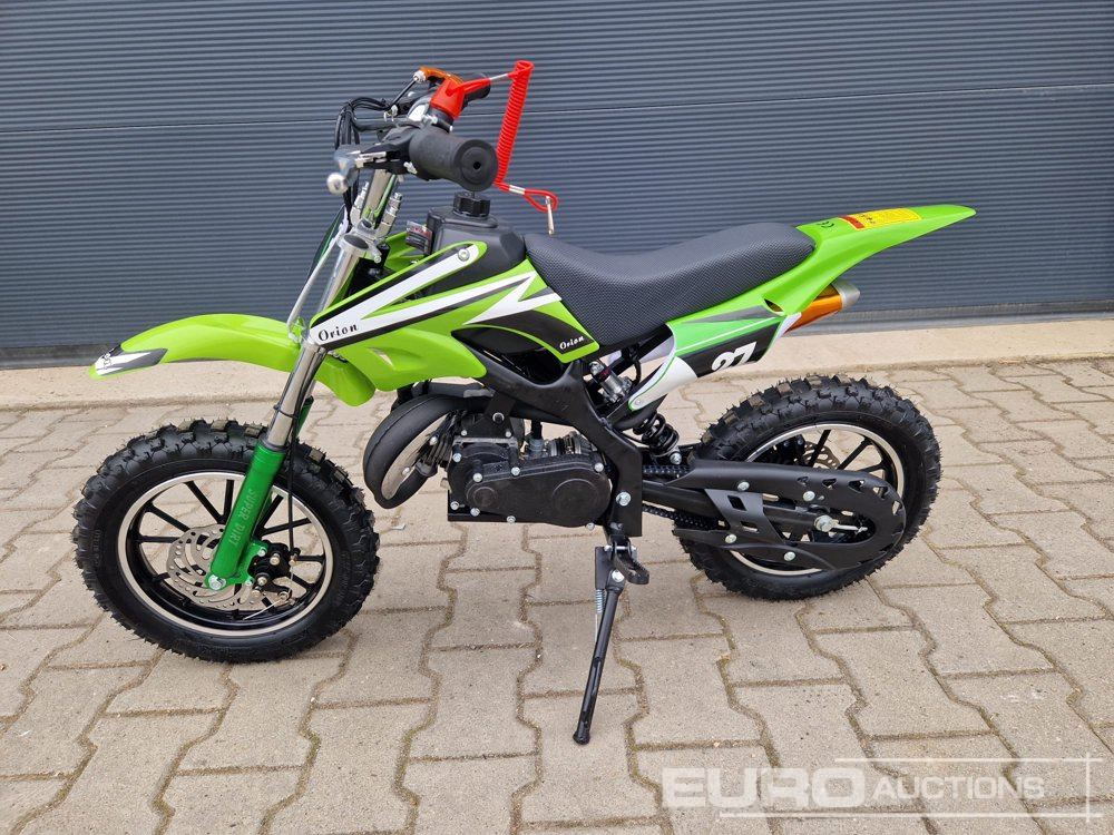 Unused DIRTBIKE 50R-D705 49CC Kids Petrol Motorbike, Automatic - Motocykl: obrázek 3 Unused DIRTBIKE 50R-D705 49CC Kids Petrol Motorbike, Automatic - Motocykl: obrázek 3