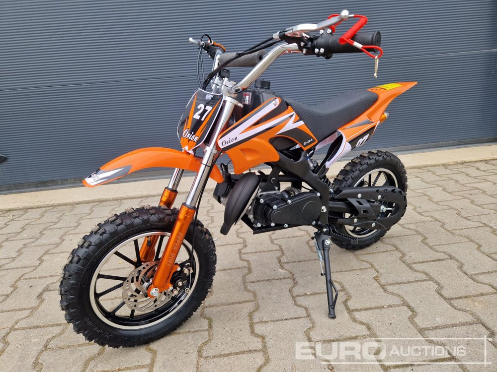 Unused DIRTBIKE 50R-D705 49CC Kids Petrol Motorbike, Automatic - Motocykl: obrázek 1 Unused DIRTBIKE 50R-D705 49CC Kids Petrol Motorbike, Automatic - Motocykl: obrázek 1