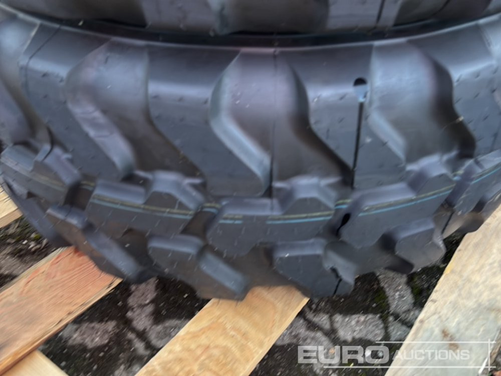 Unused Mitas 365/70R18 Tyre & Rim (2 of) - Pneumatiky: obrázek 5 Unused Mitas 365/70R18 Tyre & Rim (2 of) - Pneumatiky: obrázek 5