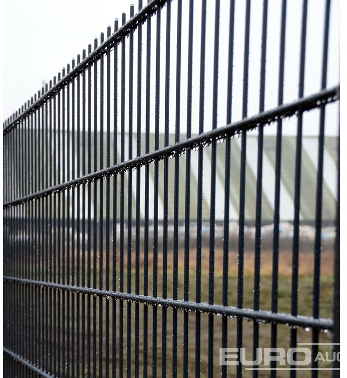 Unused 75 Meter Steel Fence Set, 6/5/6, 1.83 Meter x 2.50 Meter, 30 of incl. 31 Fence Posts, 240cm, 60/40 incl. Screws - Zemědělská technika: obrázek 2 Unused 75 Meter Steel Fence Set, 6/5/6, 1.83 Meter x 2.50 Meter, 30 of incl. 31 Fence Posts, 240cm, 60/40 incl. Screws - Zemědělská technika: obrázek 2