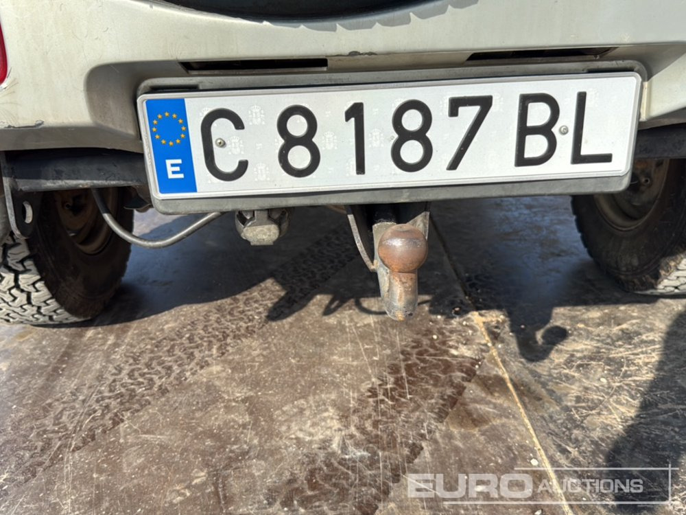 SUV 1995 Nissan Terrano II: obrázek 32