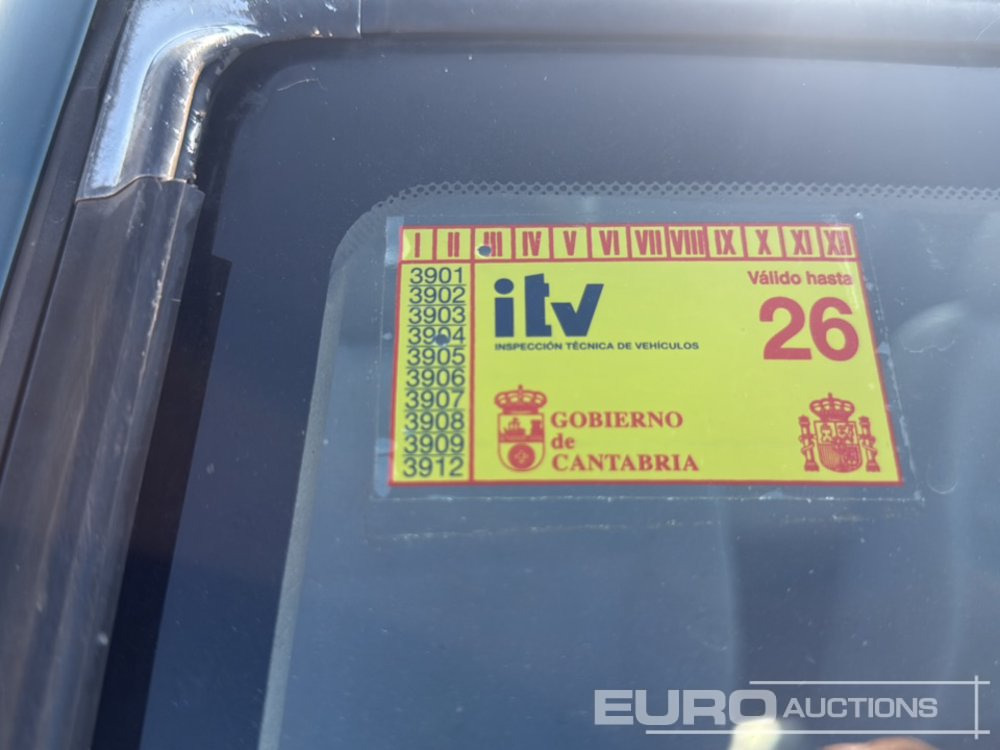 SUV 1995 Nissan Terrano II: obrázek 33