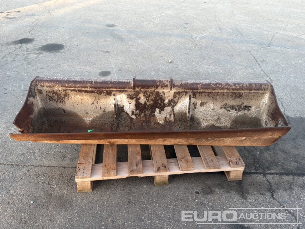 Arden 67" Cleaning Bucket to Suit Excavator - Lžíce: obrázek 5 Arden 67" Cleaning Bucket to Suit Excavator - Lžíce: obrázek 5