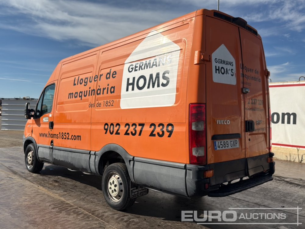 2010 Iveco Daily 35 S14 - Dodávka: obrázek 3 2010 Iveco Daily 35 S14 - Dodávka: obrázek 3