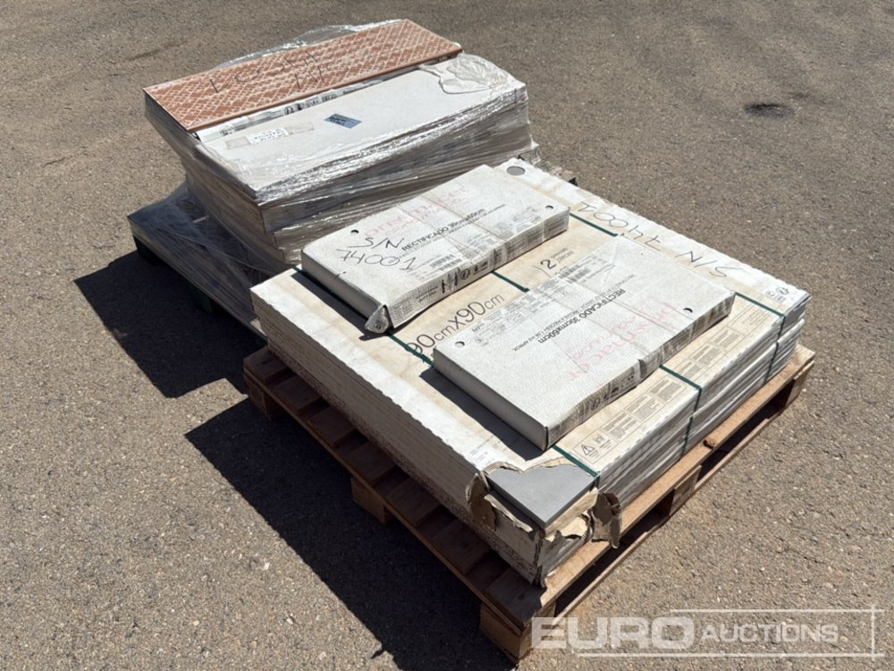 Pallet of Tiles (2 of) - Nástroj/ Vybavení: obrázek 2 Pallet of Tiles (2 of) - Nástroj/ Vybavení: obrázek 2