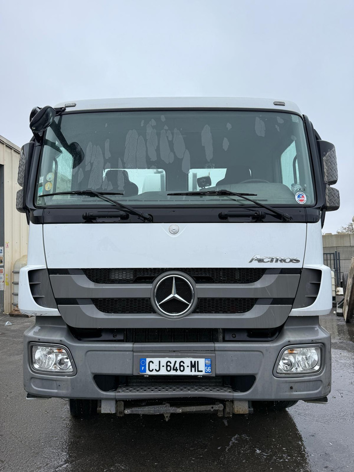 Camion béton Mercedes Benz 3241 CJ-646-ML - Autodomíchávač: obrázek 1 Camion béton Mercedes Benz 3241 CJ-646-ML - Autodomíchávač: obrázek 1