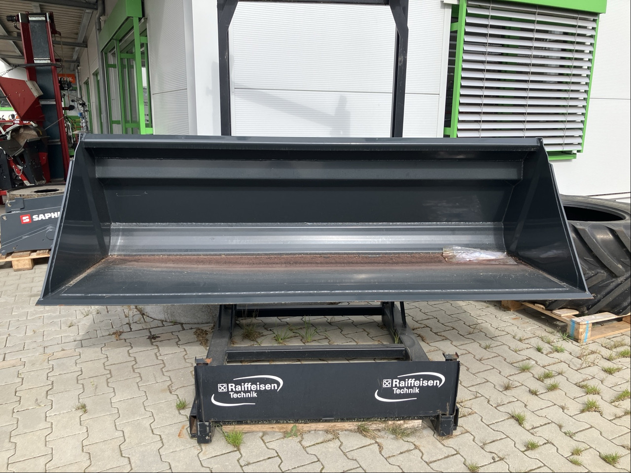 Alö Stoll Schaufel 2,60m - Čelní nakladač pro traktor: obrázek 3 Alö Stoll Schaufel 2,60m - Čelní nakladač pro traktor: obrázek 3