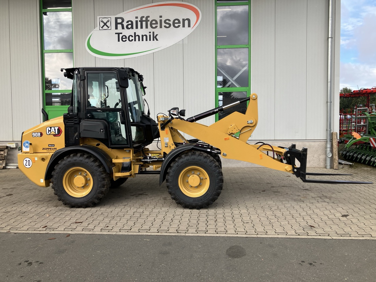 Caterpillar 908 HL - Kolový nakladač: obrázek 1 Caterpillar 908 HL - Kolový nakladač: obrázek 1
