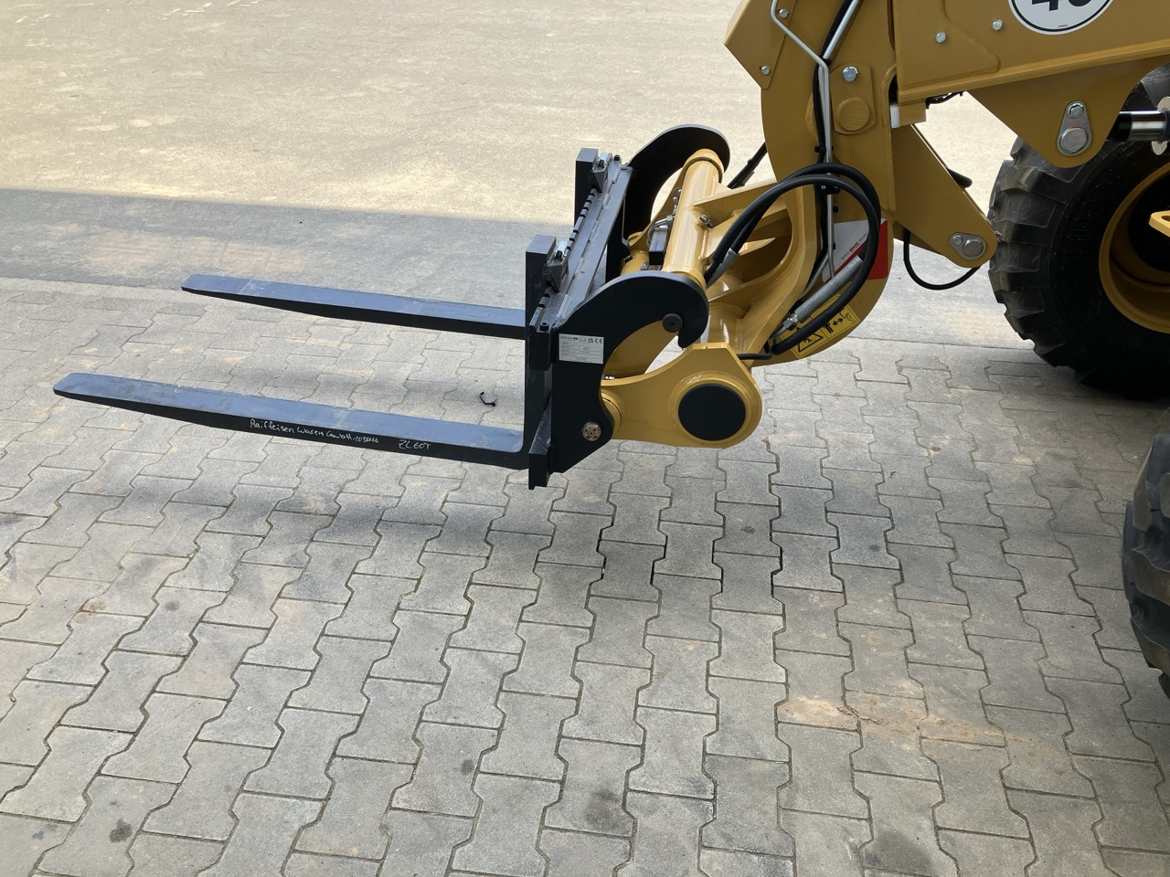 Nový Teleskopický kolový nakladač Caterpillar Zeppelin ZL60T: obrázek 7