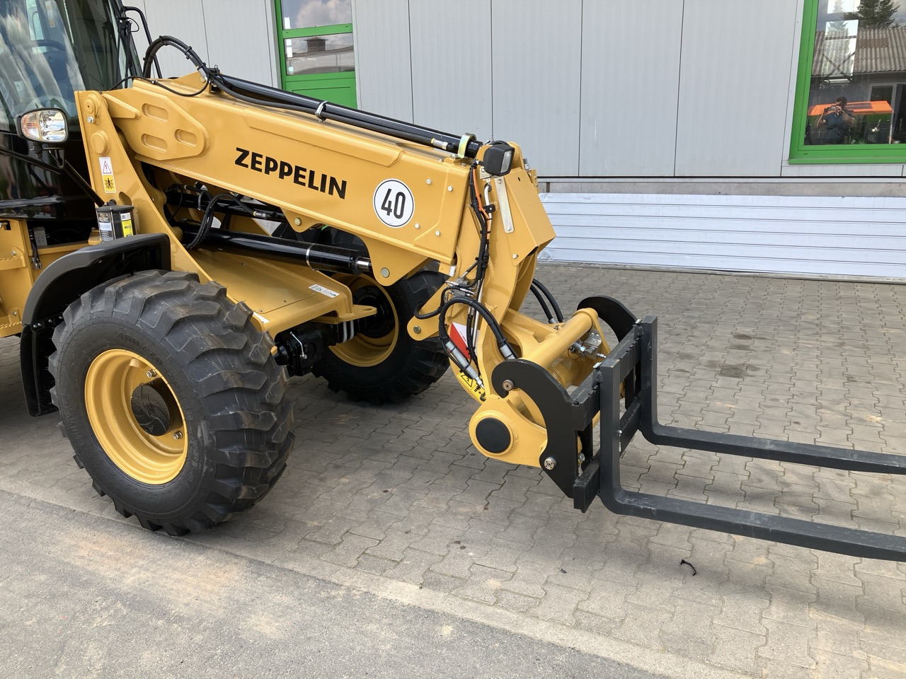 Nový Teleskopický kolový nakladač Caterpillar Zeppelin ZL60T: obrázek 8