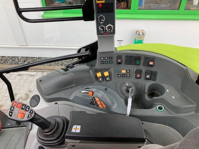 Claas Arion 460 - Traktor: obrázek 3 Claas Arion 460 - Traktor: obrázek 3