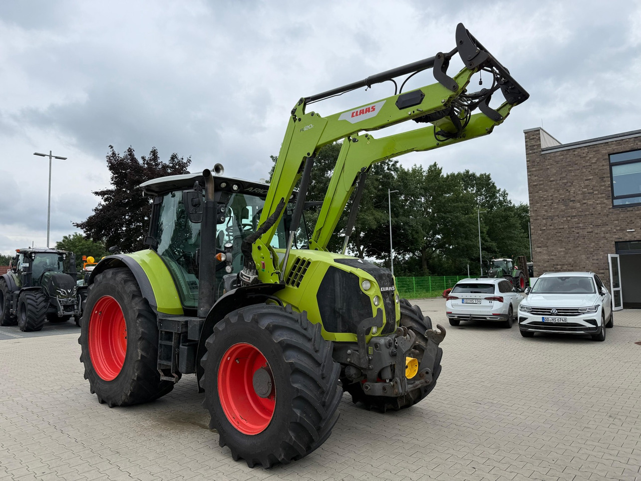 Claas Arion 650 C-Matic - Traktor: obrázek 1 Claas Arion 650 C-Matic - Traktor: obrázek 1