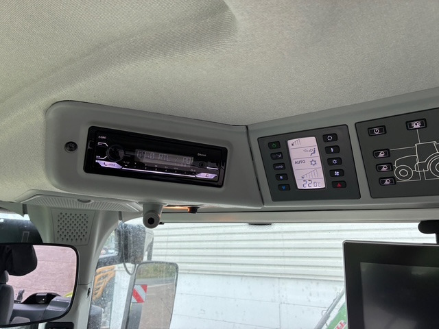 Claas Axion 870 CMATIC - Traktor: obrázek 3 Claas Axion 870 CMATIC - Traktor: obrázek 3