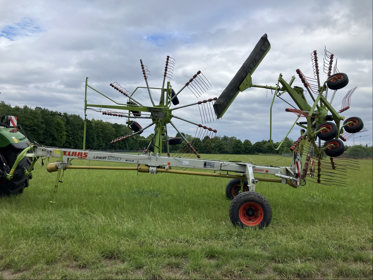 Claas Liner 1250 Profil - Obraceč/ Shrnovač: obrázek 1 Claas Liner 1250 Profil - Obraceč/ Shrnovač: obrázek 1