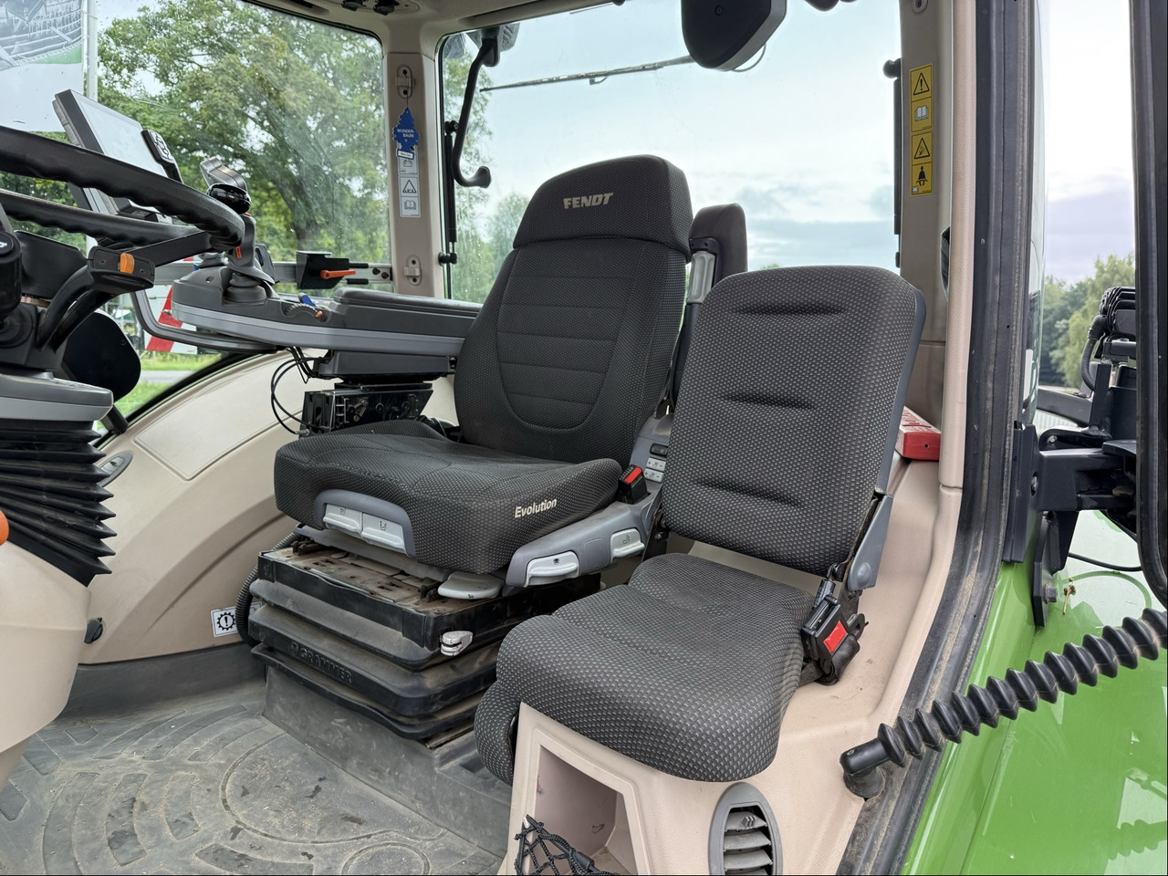 Fendt 1042 Vario Gen2 ProfiPlus - Traktor: obrázek 3 Fendt 1042 Vario Gen2 ProfiPlus - Traktor: obrázek 3
