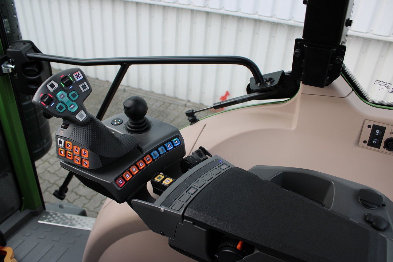 Fendt 211S Vario Gen3 Power Sett2 - Traktor: obrázek 5 Fendt 211S Vario Gen3 Power Sett2 - Traktor: obrázek 5