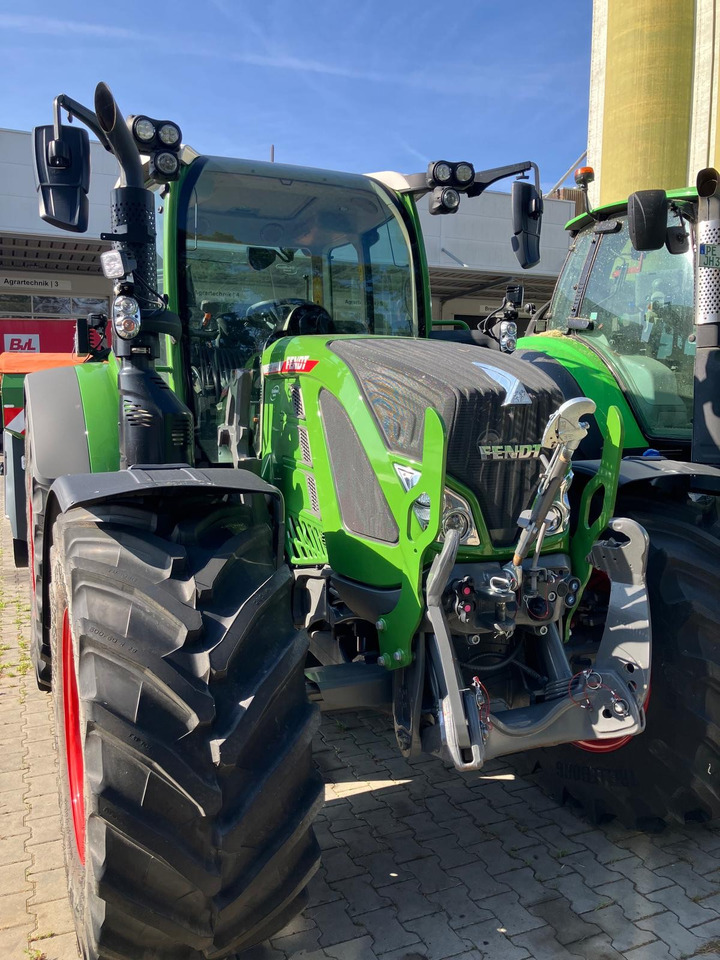 Fendt 516 Vario Gen3 - Traktor: obrázek 1 Fendt 516 Vario Gen3 - Traktor: obrázek 1