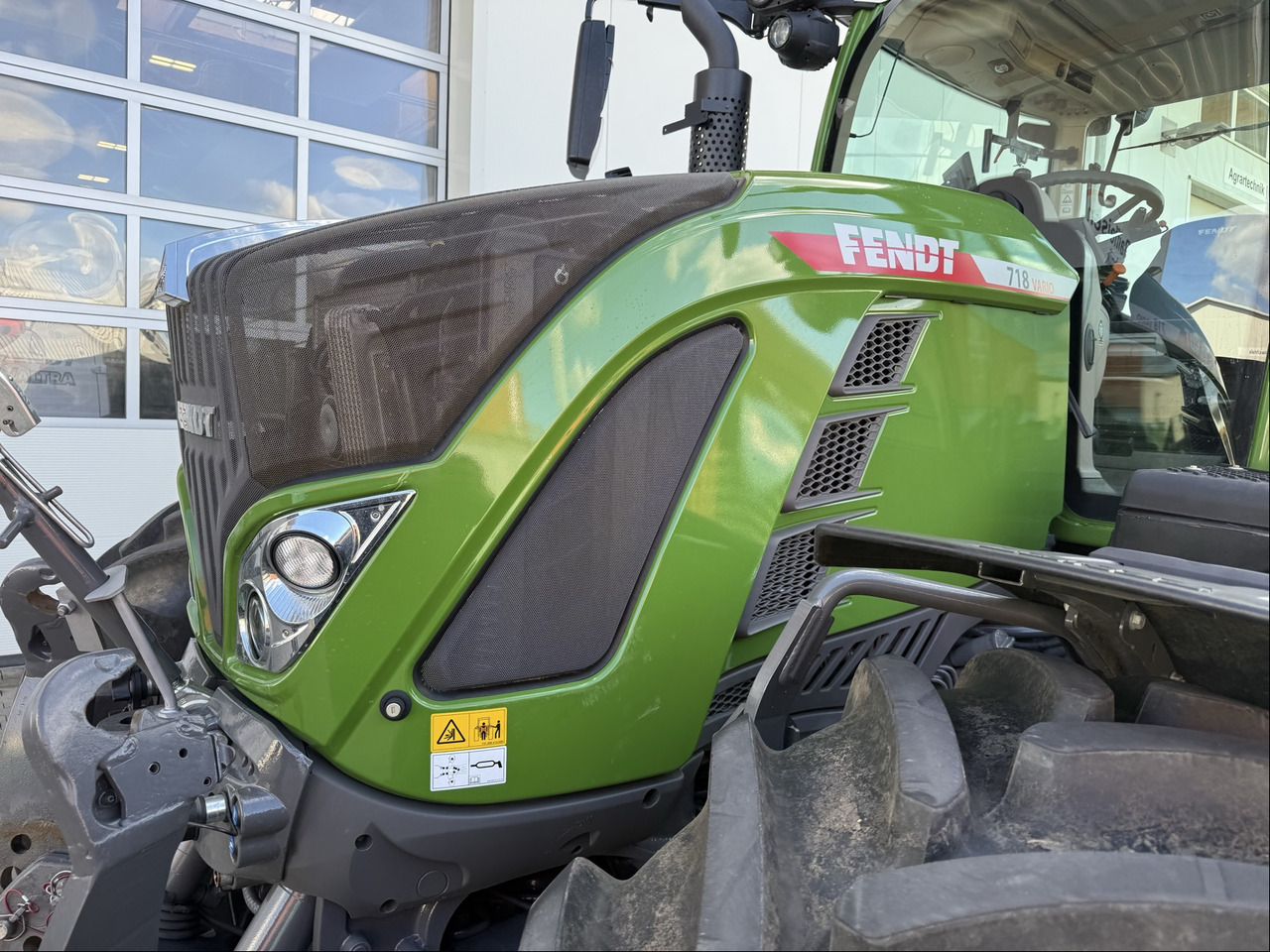 Fendt 718 Vario Gen 6 - Traktor: obrázek 4 Fendt 718 Vario Gen 6 - Traktor: obrázek 4