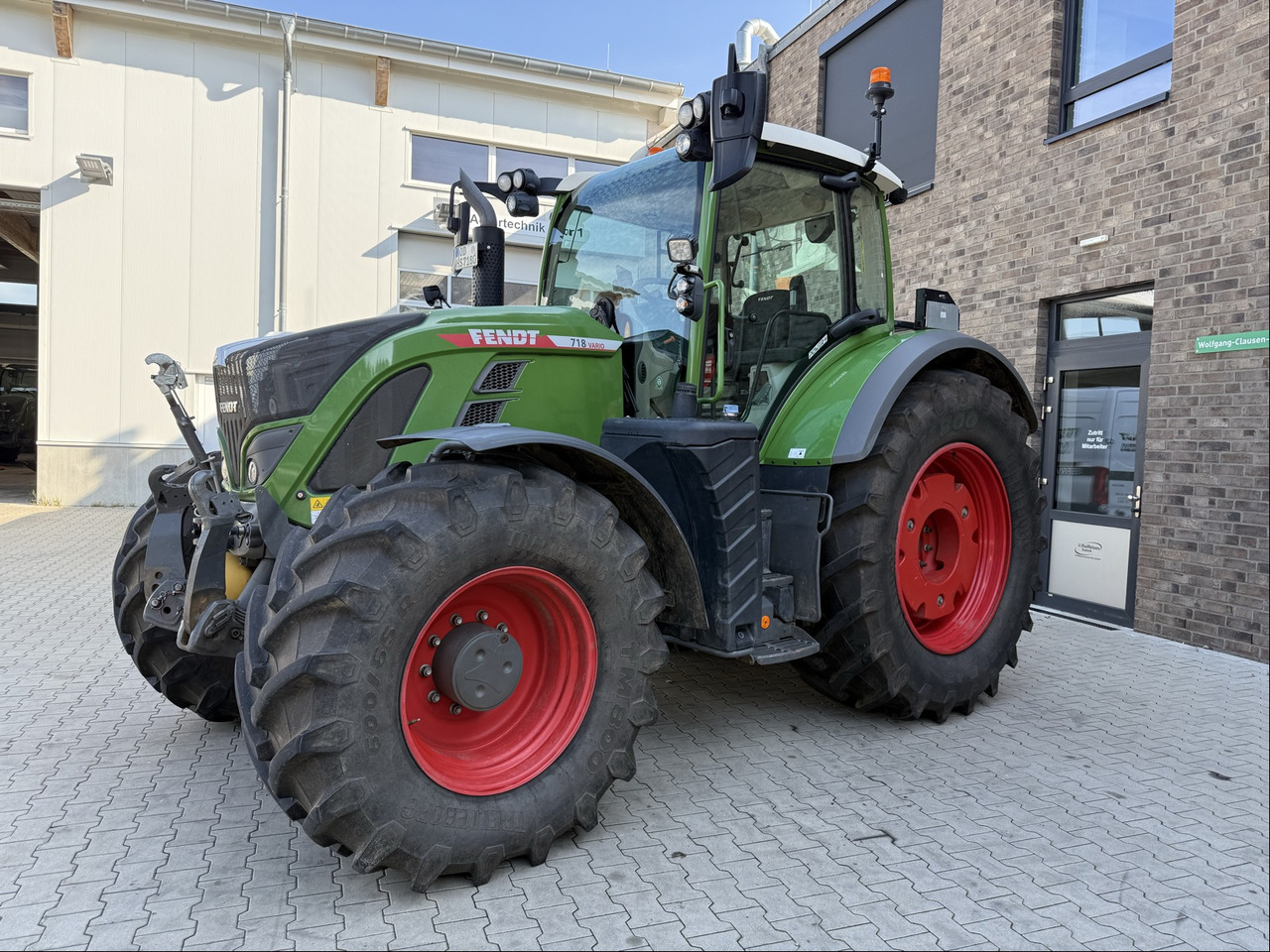 Fendt 718 Vario Gen6 PowerPlus - Traktor: obrázek 1 Fendt 718 Vario Gen6 PowerPlus - Traktor: obrázek 1