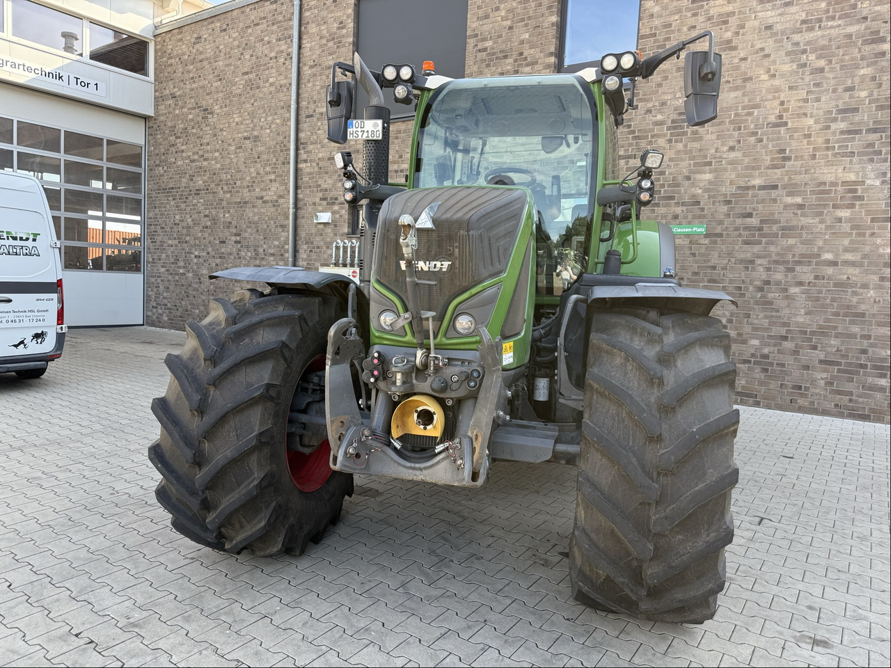 Fendt 718 Vario Gen6 PowerPlus - Traktor: obrázek 4 Fendt 718 Vario Gen6 PowerPlus - Traktor: obrázek 4