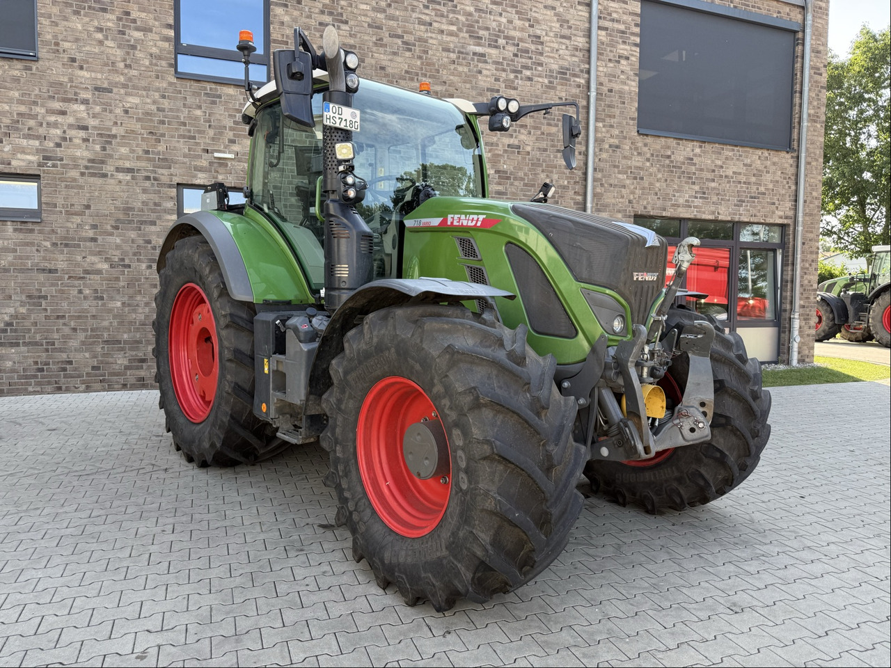 Fendt 718 Vario Gen6 PowerPlus - Traktor: obrázek 1 Fendt 718 Vario Gen6 PowerPlus - Traktor: obrázek 1