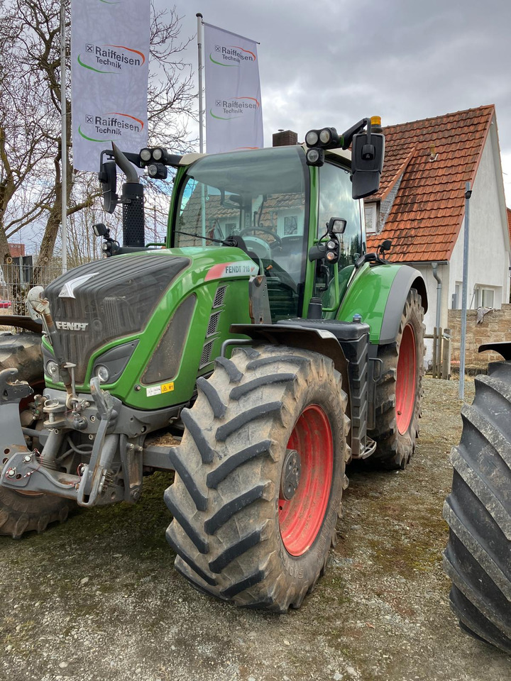 Fendt 718 Vario S4 Power Plus - Traktor: obrázek 4 Fendt 718 Vario S4 Power Plus - Traktor: obrázek 4