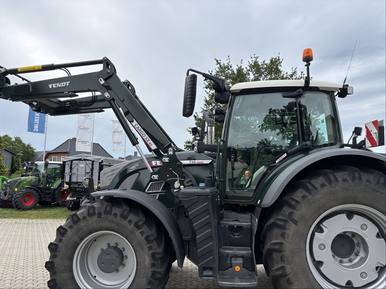 Fendt 720 Profi Plus set 2 - Traktor: obrázek 1 Fendt 720 Profi Plus set 2 - Traktor: obrázek 1