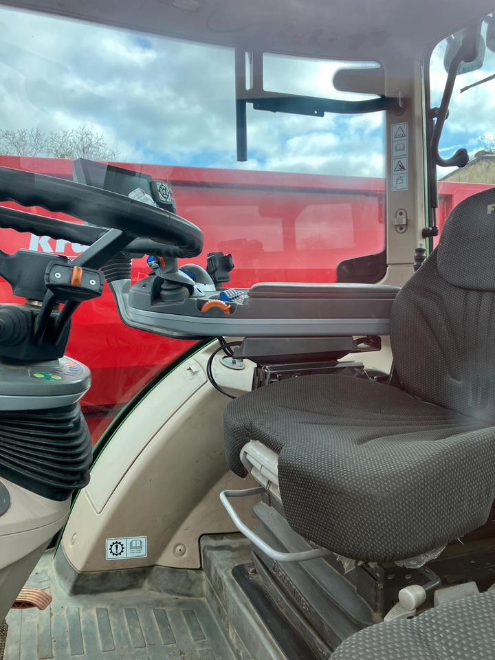 Fendt 720 Vario S4 ProfiPlus - Traktor: obrázek 4 Fendt 720 Vario S4 ProfiPlus - Traktor: obrázek 4
