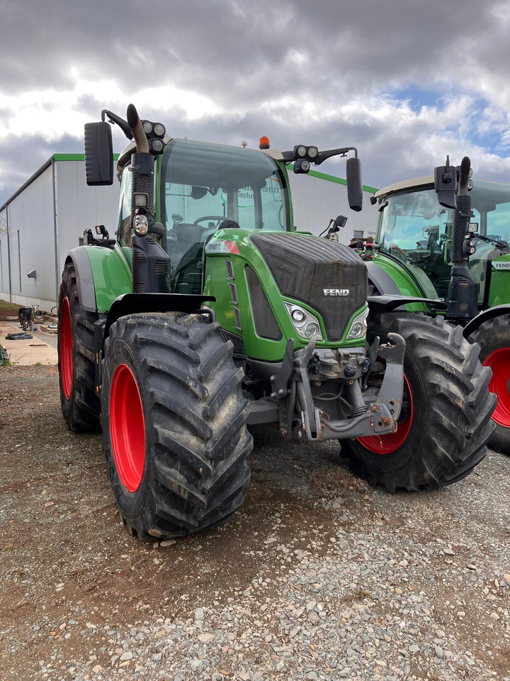 Fendt 720 Vario S4 ProfiPlus - Traktor: obrázek 3 Fendt 720 Vario S4 ProfiPlus - Traktor: obrázek 3