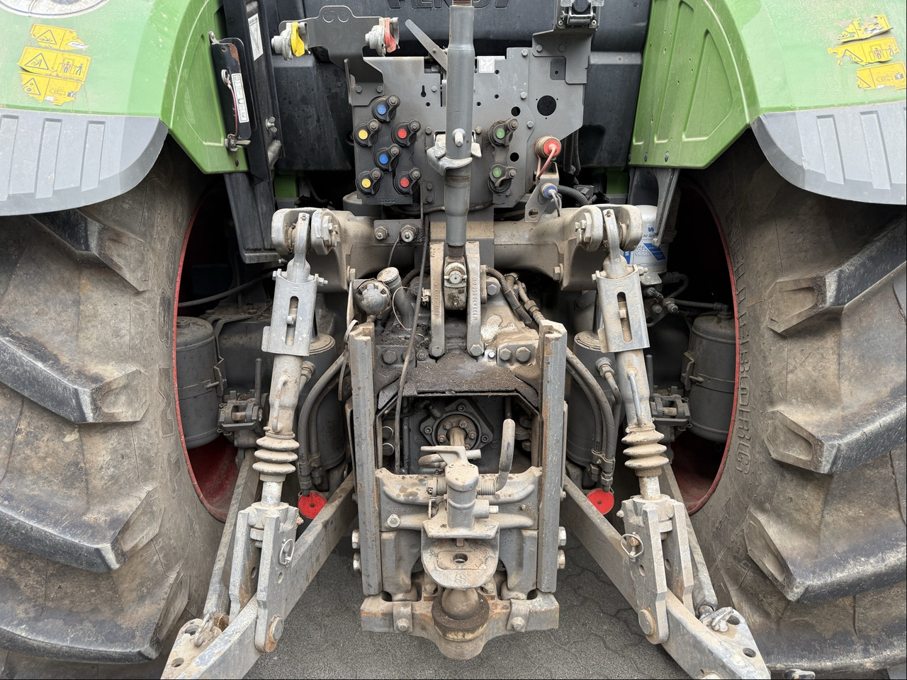 Fendt 724 Vario S4 - Traktor: obrázek 3 Fendt 724 Vario S4 - Traktor: obrázek 3