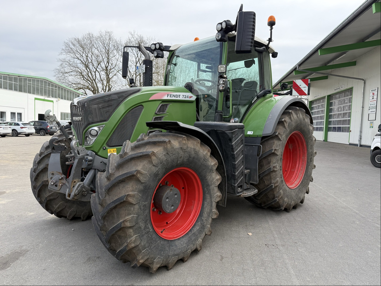 Fendt 724 Vario S4 - Traktor: obrázek 1 Fendt 724 Vario S4 - Traktor: obrázek 1