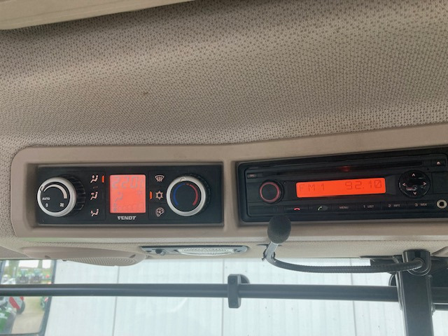 Fendt 724 Vario S4 Profi - Traktor: obrázek 4 Fendt 724 Vario S4 Profi - Traktor: obrázek 4