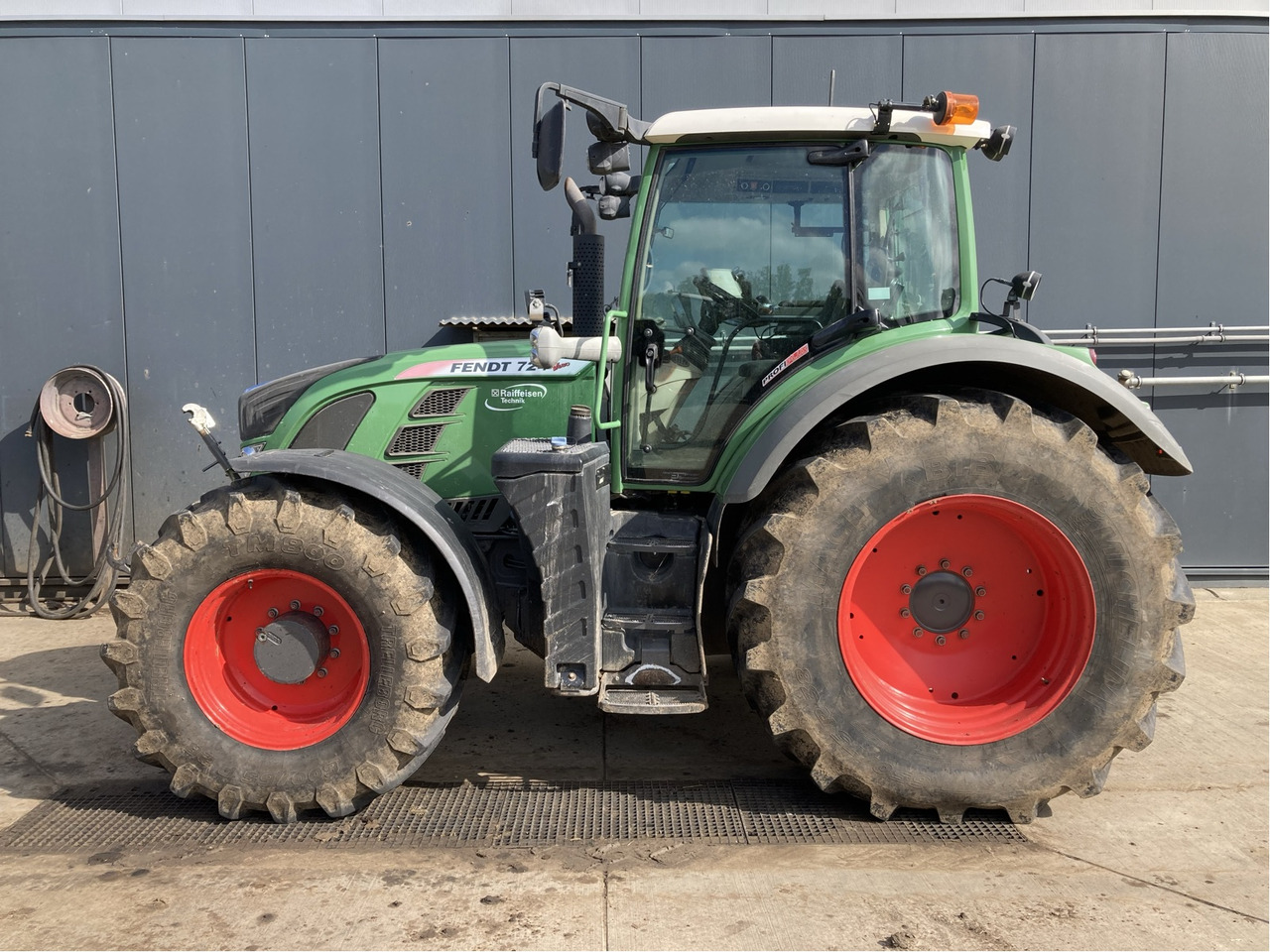 Fendt 724 Vario SCR - Traktor: obrázek 1 Fendt 724 Vario SCR - Traktor: obrázek 1