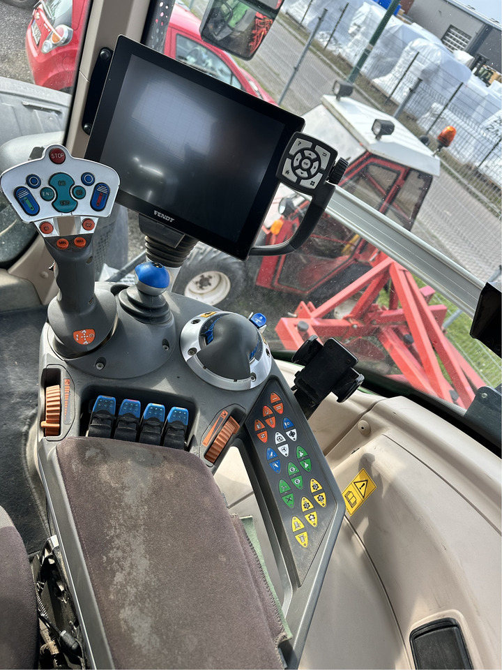 Fendt 828 S4 Profi Plus - Traktor: obrázek 2 Fendt 828 S4 Profi Plus - Traktor: obrázek 2