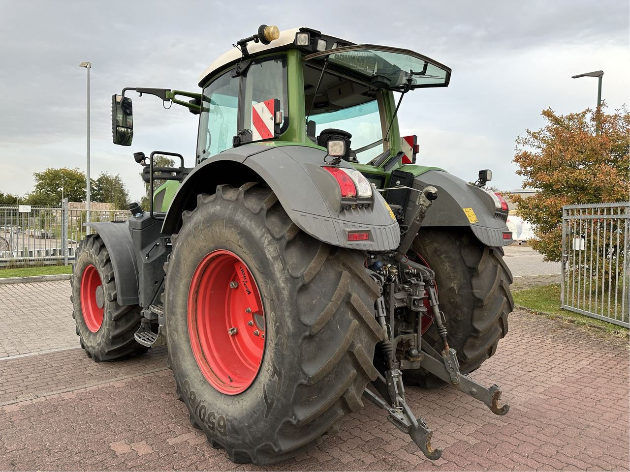 Fendt 828 Vario S4 - Traktor: obrázek 4 Fendt 828 Vario S4 - Traktor: obrázek 4
