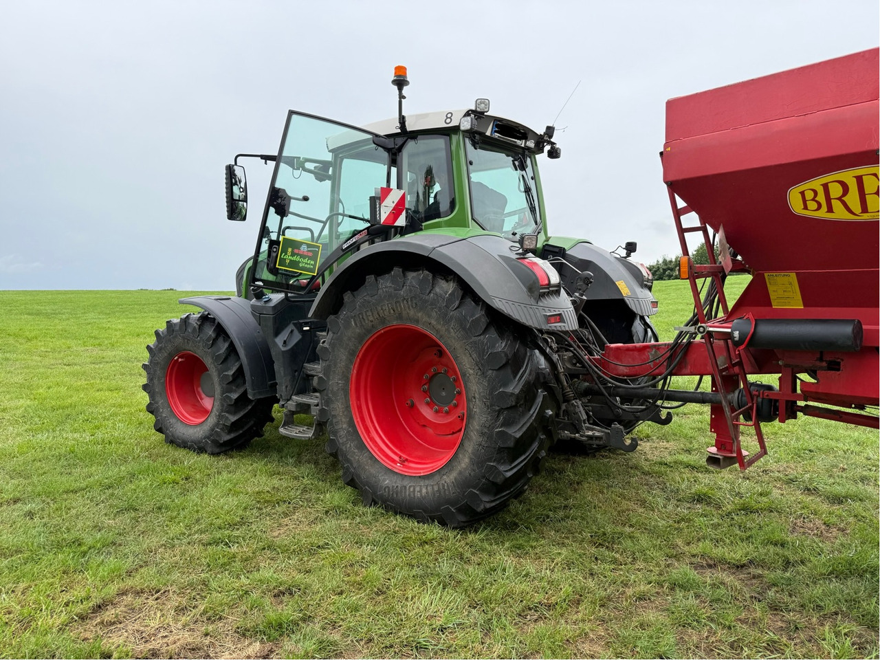 Fendt 828 Vario S4 Profi Plus Nr.8 - Traktor: obrázek 5 Fendt 828 Vario S4 Profi Plus Nr.8 - Traktor: obrázek 5