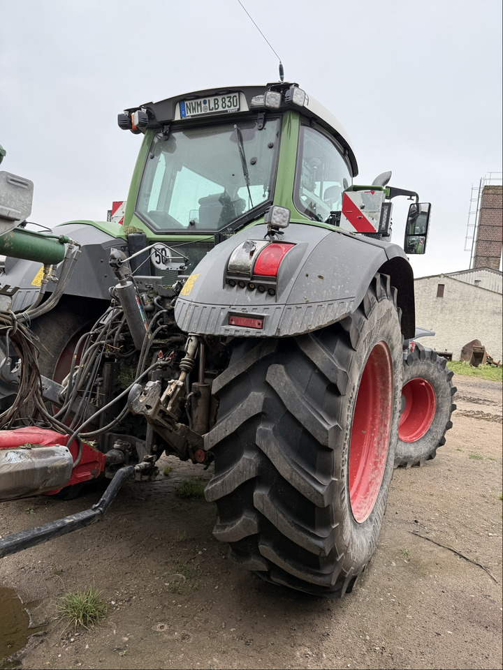 Fendt 828 Vario S4 ProfiPlus - Traktor: obrázek 4 Fendt 828 Vario S4 ProfiPlus - Traktor: obrázek 4