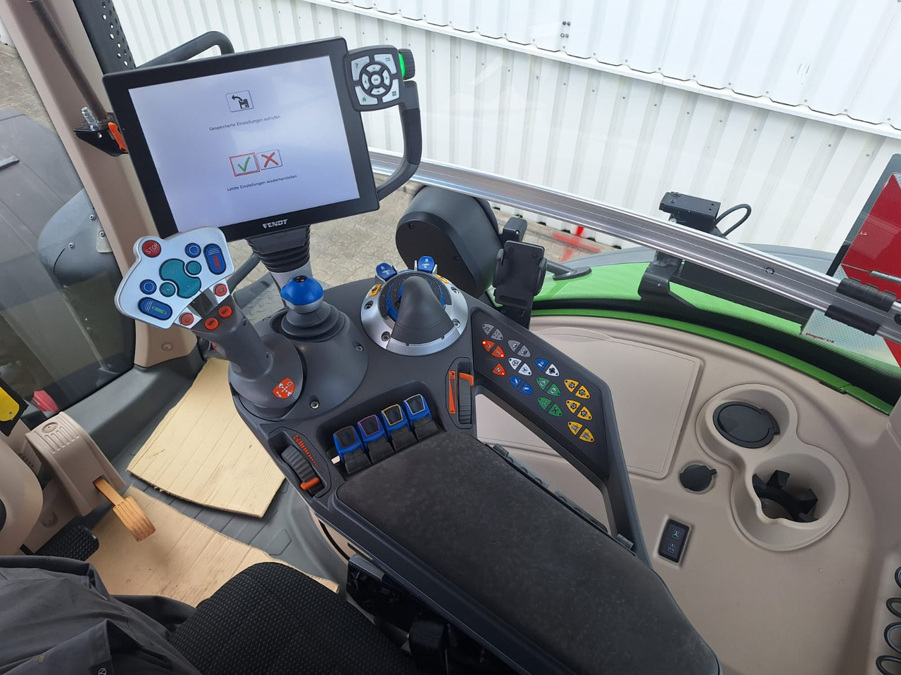 Fendt 942 Vario Gen6 ProfiPlus - Traktor: obrázek 4 Fendt 942 Vario Gen6 ProfiPlus - Traktor: obrázek 4