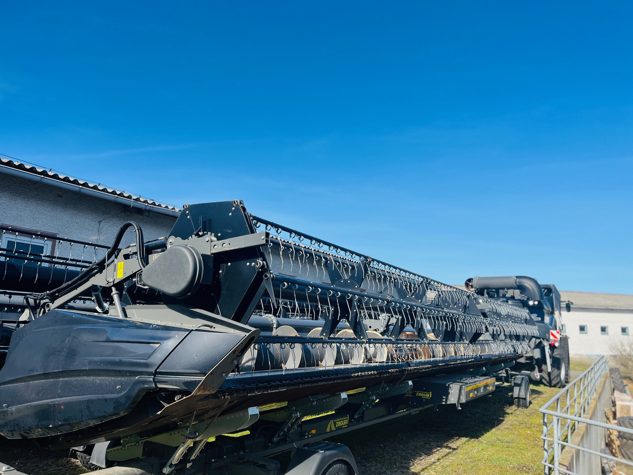 Fendt IDEAL 10T - Sklízecí mlátička: obrázek 2 Fendt IDEAL 10T - Sklízecí mlátička: obrázek 2