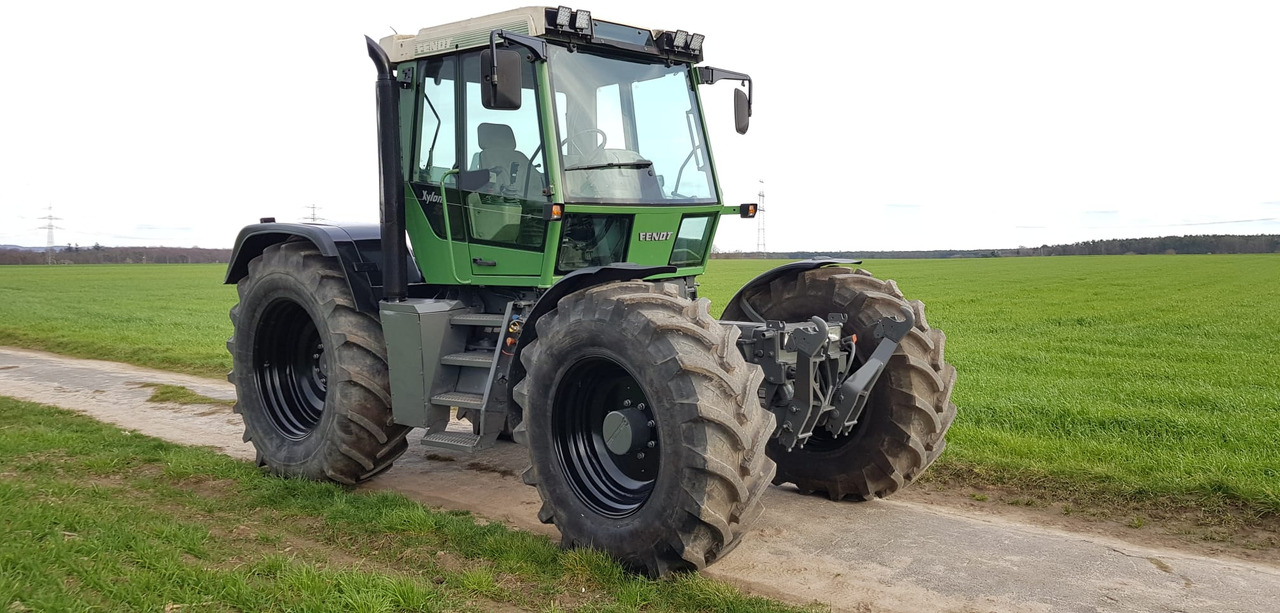 Fendt Xylon 520 - Traktor: obrázek 4 Fendt Xylon 520 - Traktor: obrázek 4